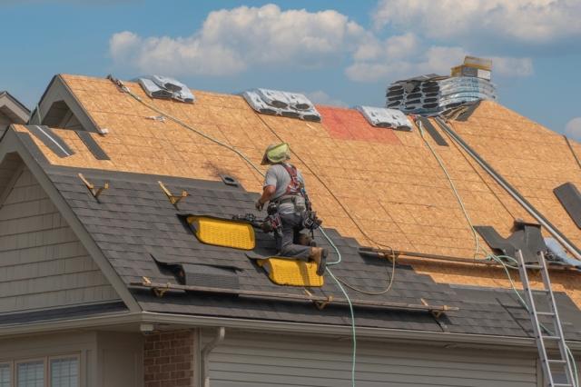How Much Does It Usually Cost to Replace a Roof?