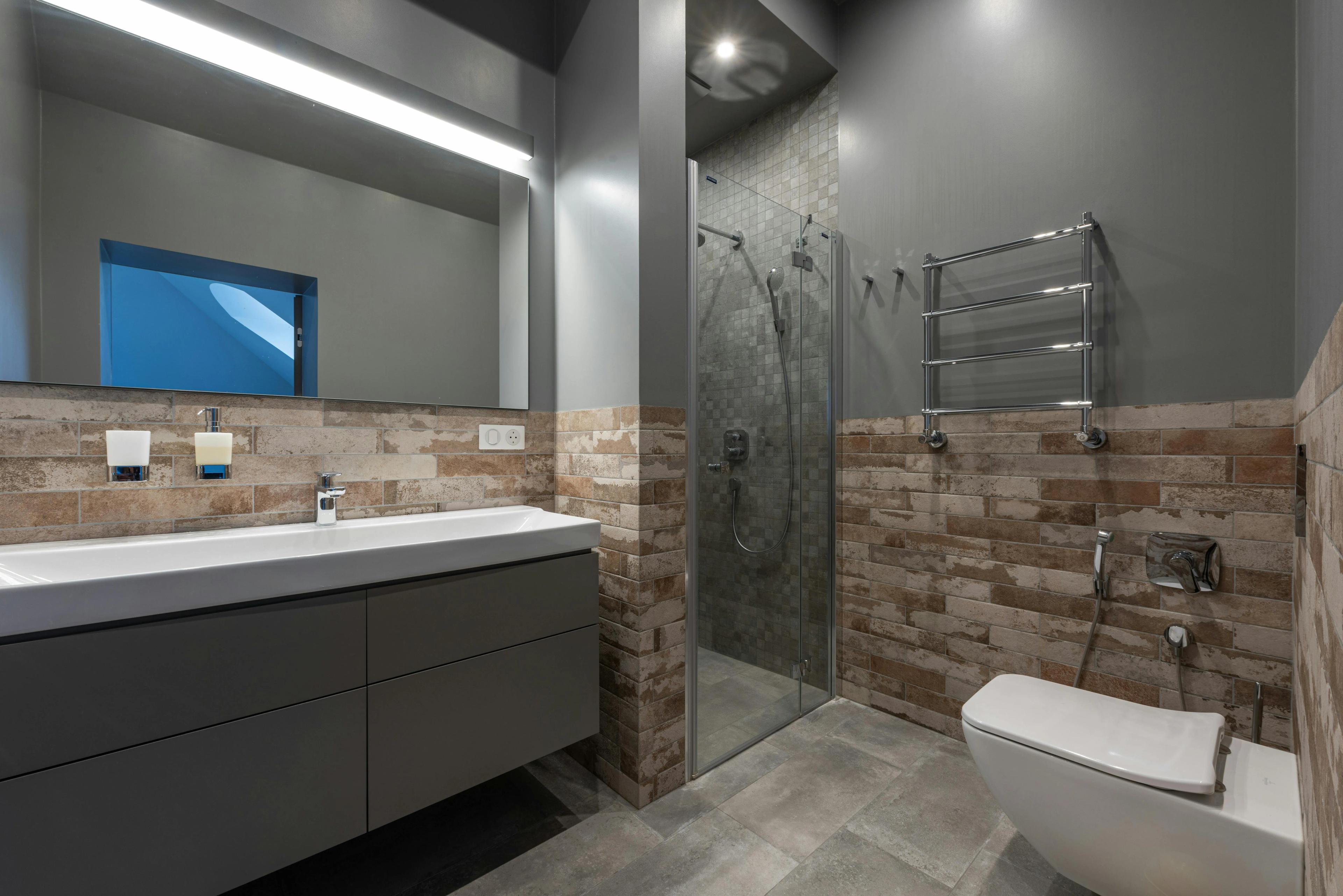 Tub-to-Shower Conversion: Cost, ROI, and What Cincinnati Homeowners Should Know