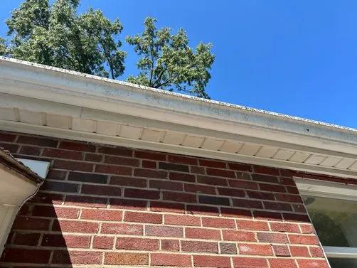 Are Seamless Gutters Better Than Regular Gutters? Complete Guide for Homeowners